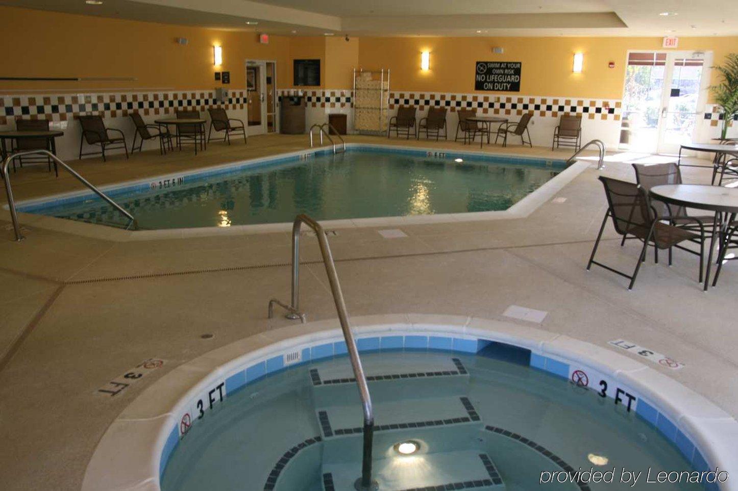 Hampton Inn & Suites Florence-North-I-95 Facilities photo